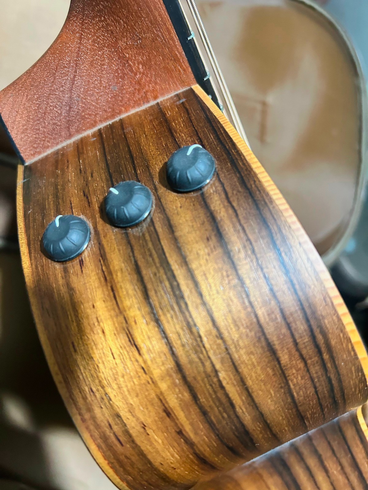 Taylor GS Mini-e Sitka Spruce-Rosewood Plus Acoustic-Electric Guitar Natural