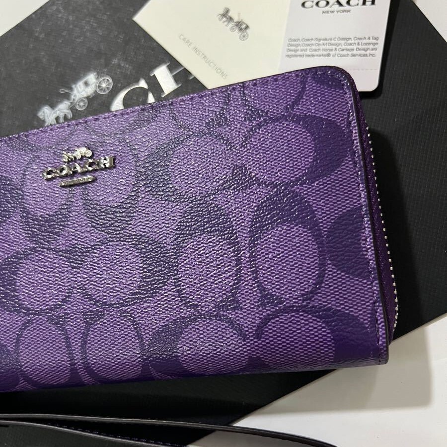 COACH Long Round Zip Wallet with Strap Purple Signature C4452 outlet F/S New US