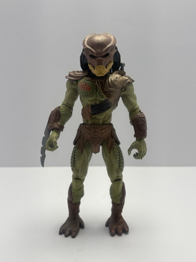 Predator Action Figure Green Brown Armor Collectible