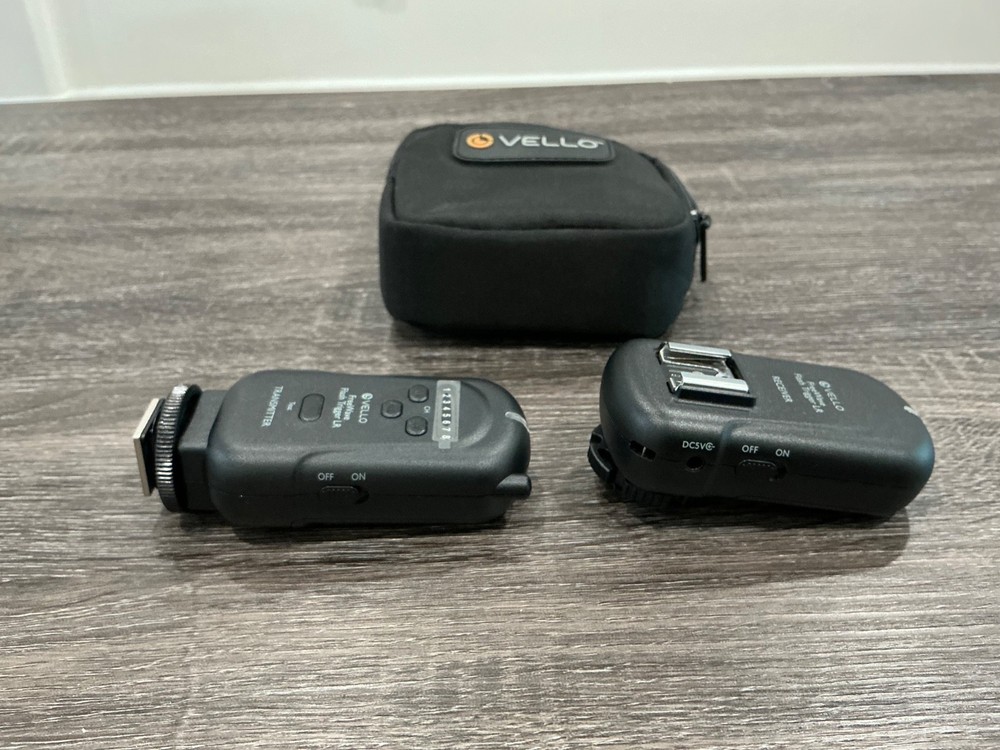 VELLO FREEWAVE LR WIRELESS FLASH TRIGGER/RECEIVER KIT NO BOX VELLO POUCH INCLUDE