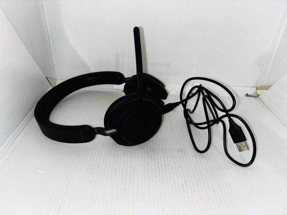 Jabra Evolve SE USB-A Wired On-Ear Headset for MS Teams Black Bluetooth