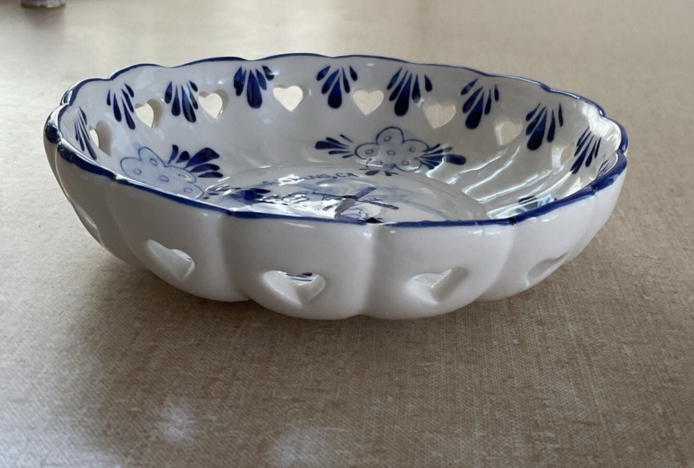 Delft Blue Round Trinket Dish With Cutout Hearts Solving, Calif