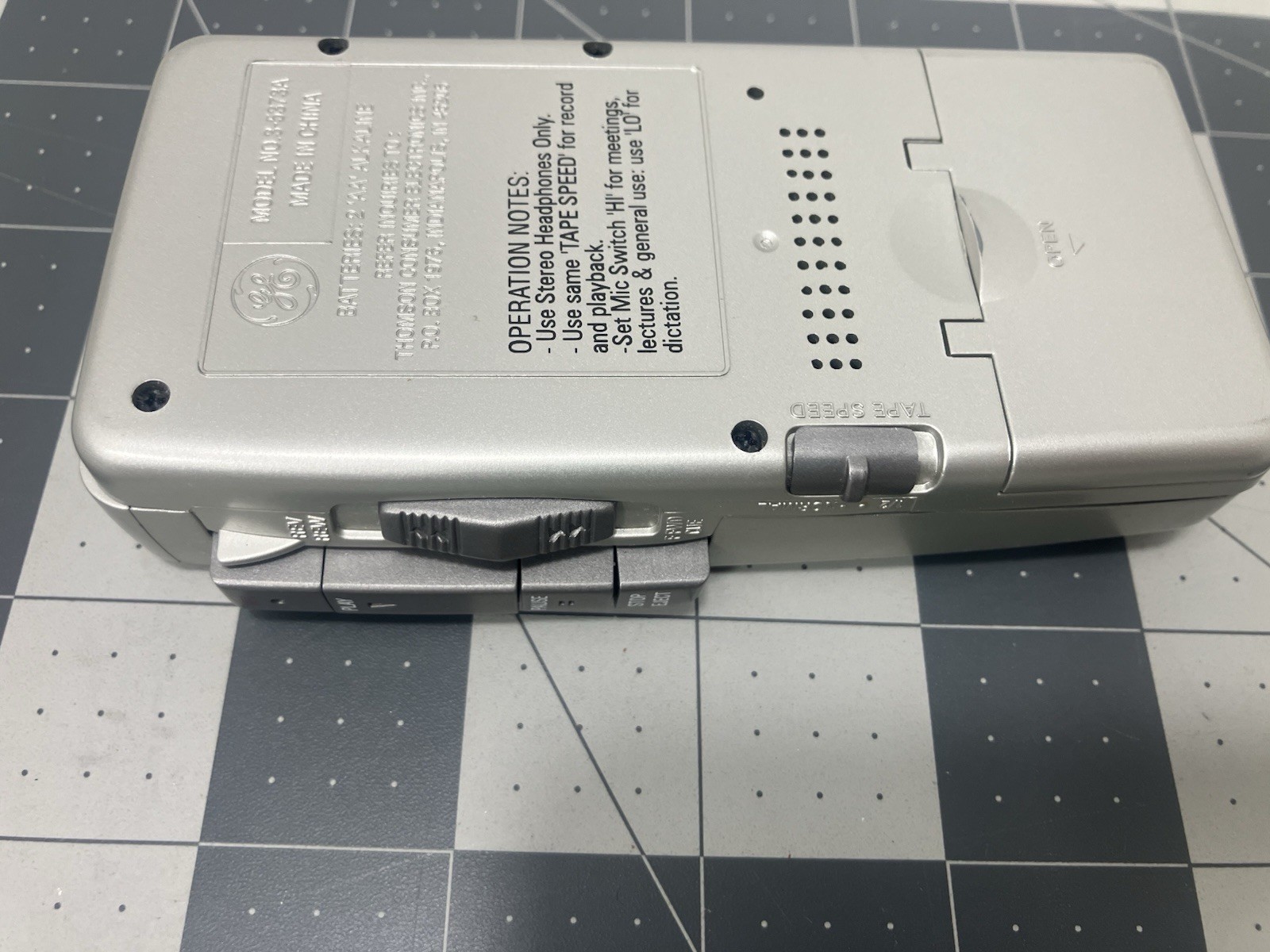 General Electric 3-5373A Micro Cassette Voice Recorder With 3 Tapes Tested