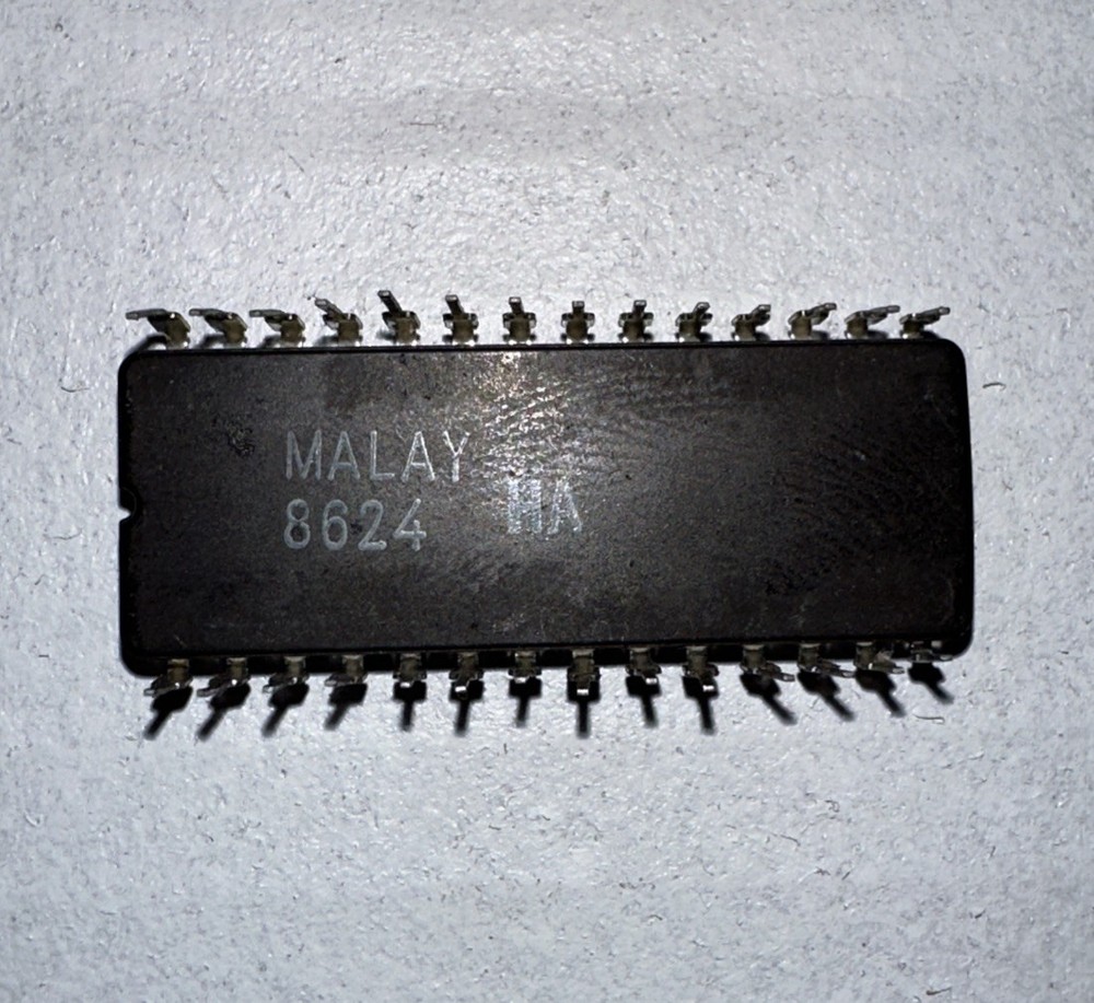 (1pc) 40581 d 5012a L6270217S UV EPROM Microcontroller Unit IC