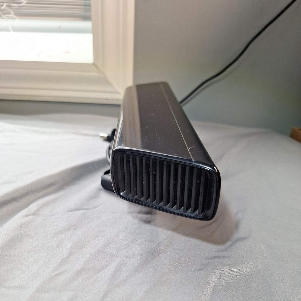 Kinect Microsoft XBOX 360 Model 1414 Sensor Bar W/ Kinect Adventures Game