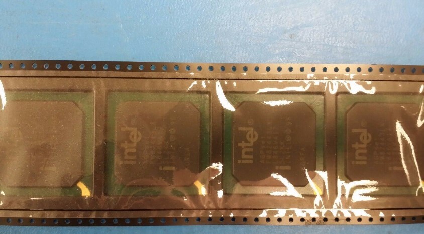 (1 PC) FW82443LX INTEL PCI BUS CONTROLLER, PBGA492