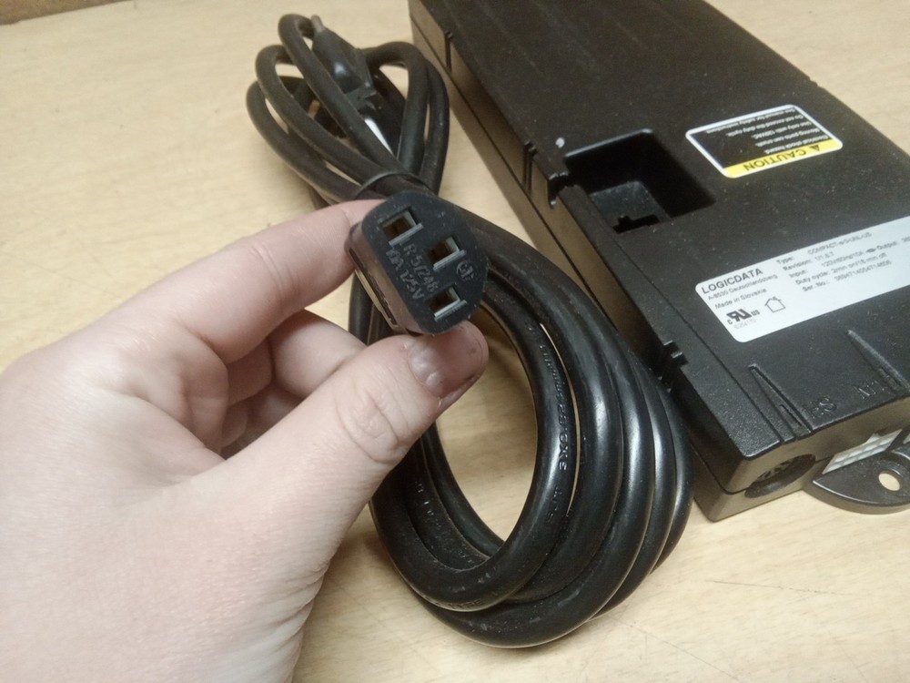 Logicdata COMPACT-e-3-UNL-US Height Adjustable Desk Controller W/ Power Cable