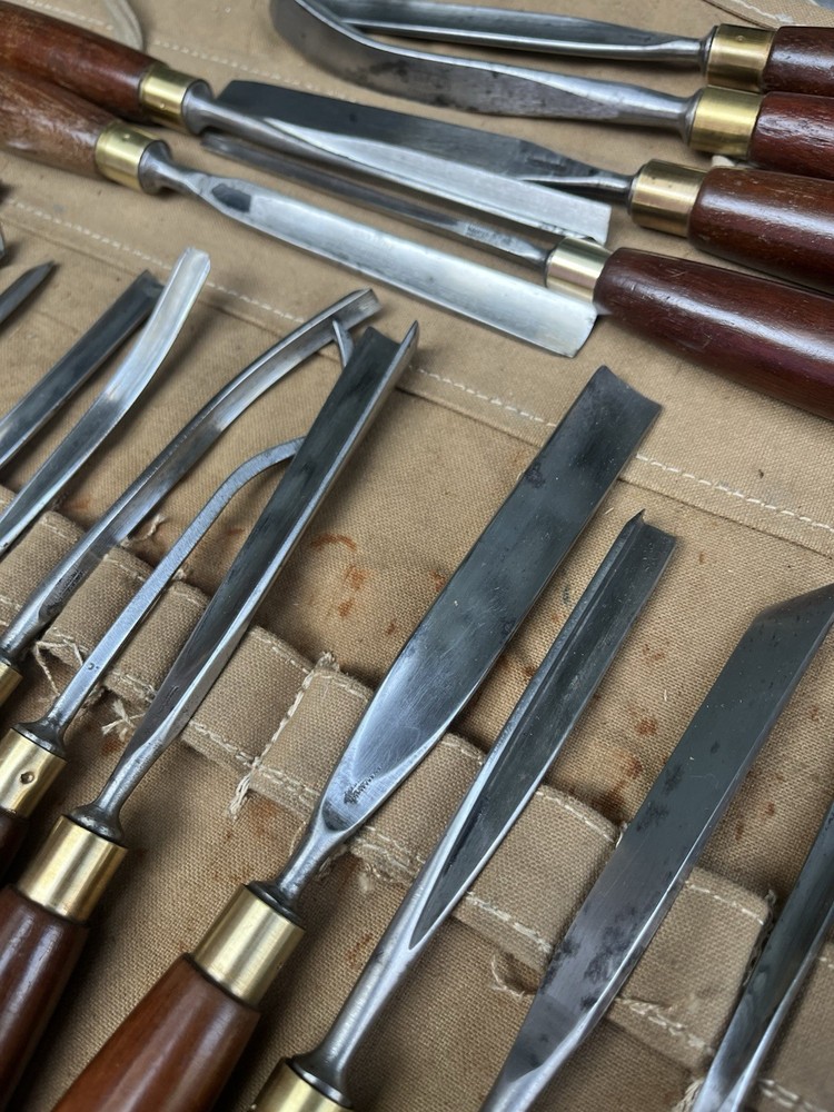 Lovely Antique Set Of 23 Marples & Sons Carving Chisels Gouges In Roll