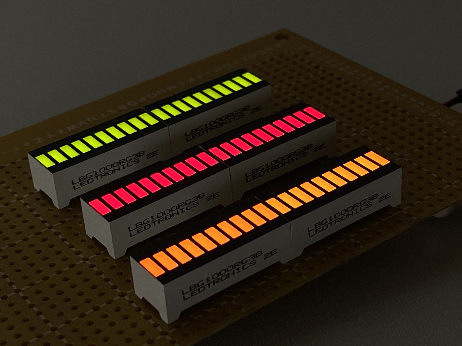 LED Bargraph Level Indicator, TriColor RED/GREEN/ORANGE, 10 Seg, 30 Pin (50pcs)