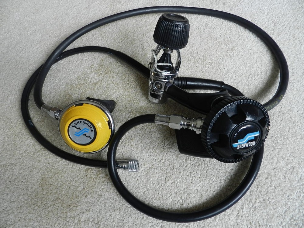 SHERWOOD SCUBA REGULATOR SET-SERVICED