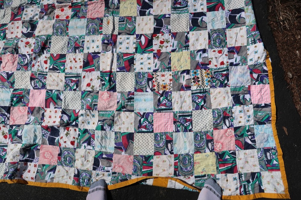 Vtg Patchwork Pattern King Quilt Measures 74x85" 2 Sided Unique Beautiful Rare