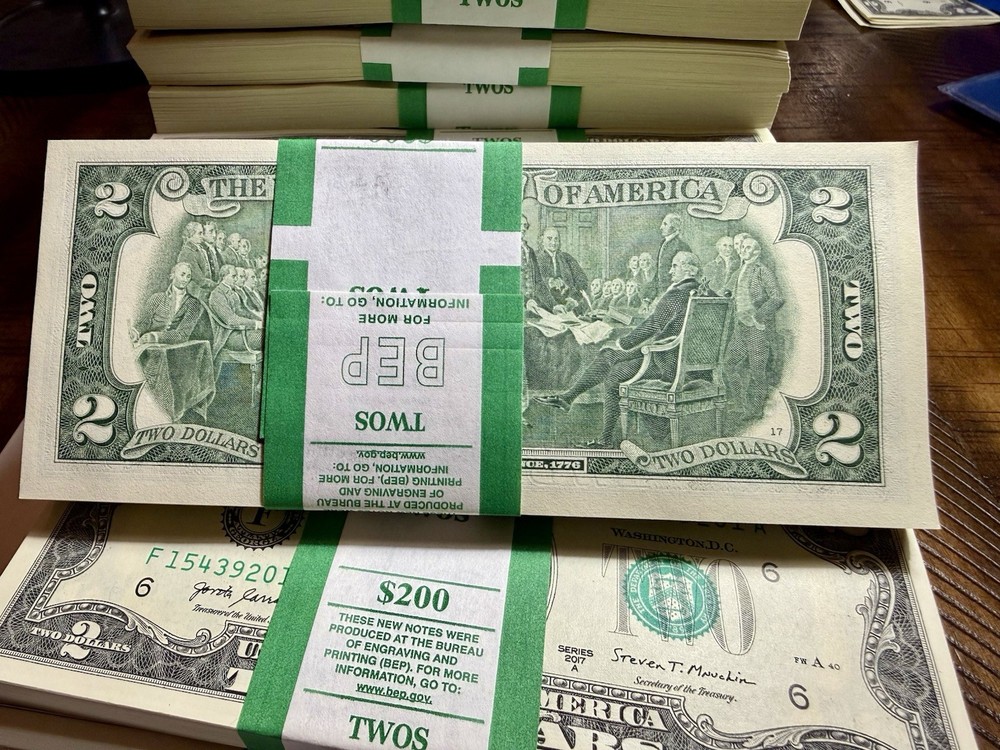 100 Two Dollar Bills - $2 UNCIRCULATED SEQUENTIAL-2017A Free Priority Shipping