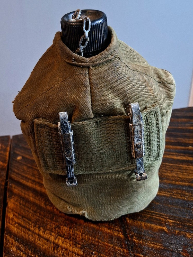 WW ll US MILITARY ISSUE CANTEEN