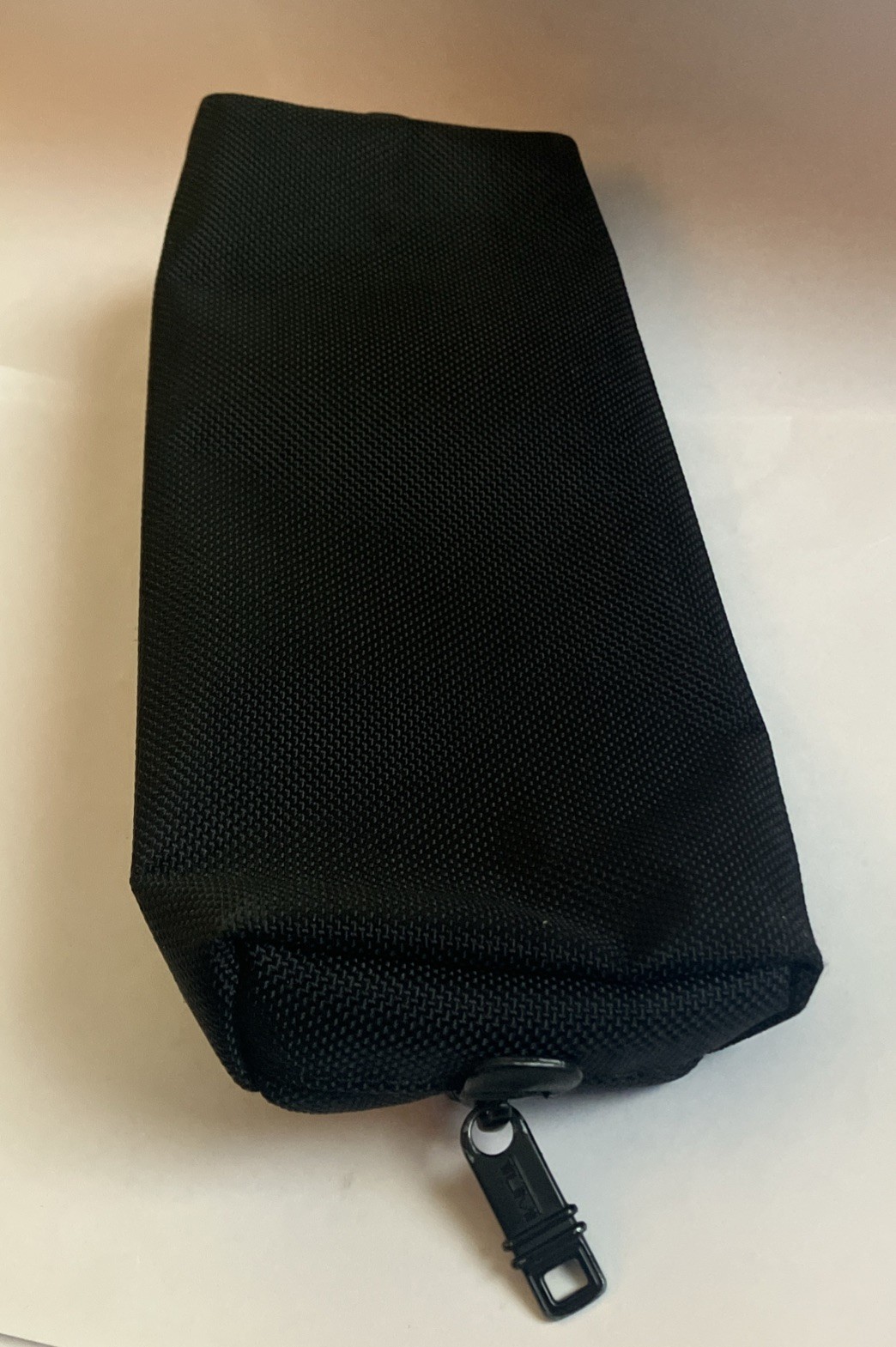 TUMI Accent Accessory pouch Cord Bag Black / Red No Retail Tag