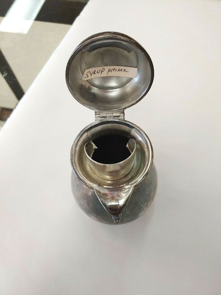 ANTIQUE WILCOX SILVERPLATE SYRUP PITCHER