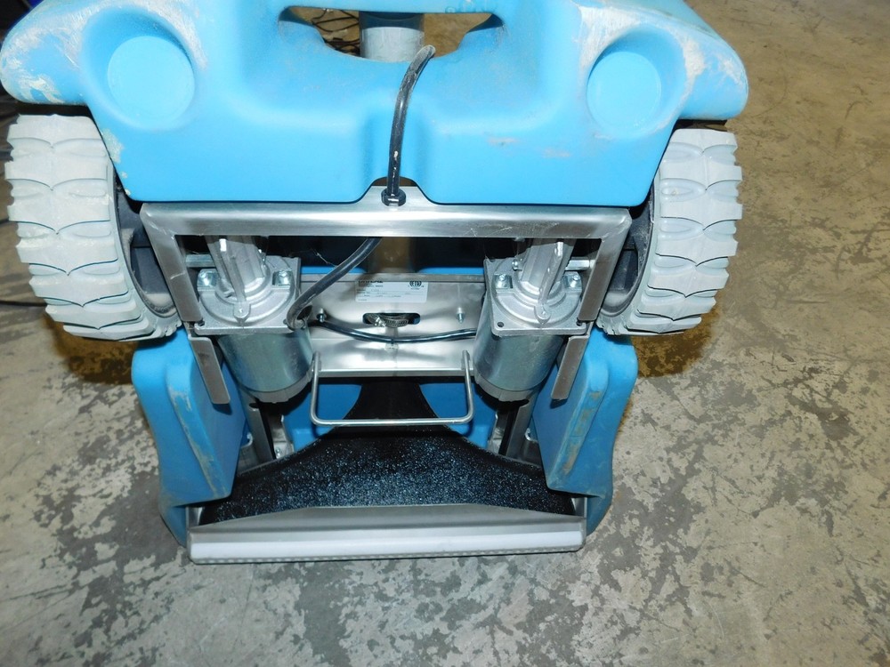 DRI-EAZ F354 ROVER HIGH VOLUME EXTRACTOR (#4747)