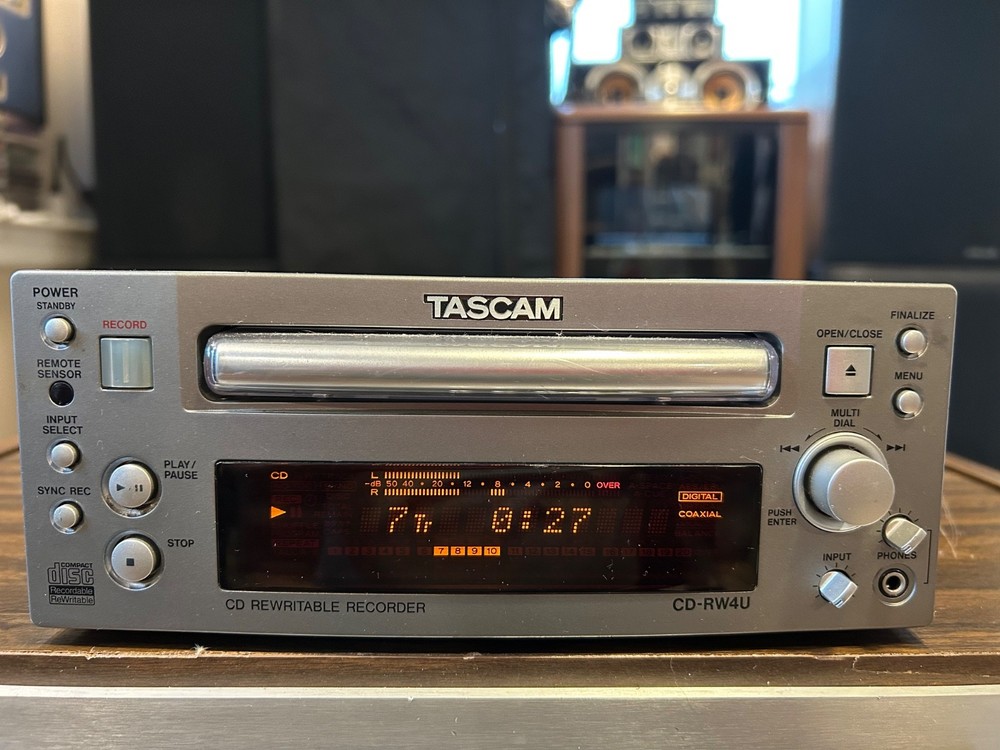 TASCAM CD-RW4U Professional CD Rewritable Recorder – Tested & Working