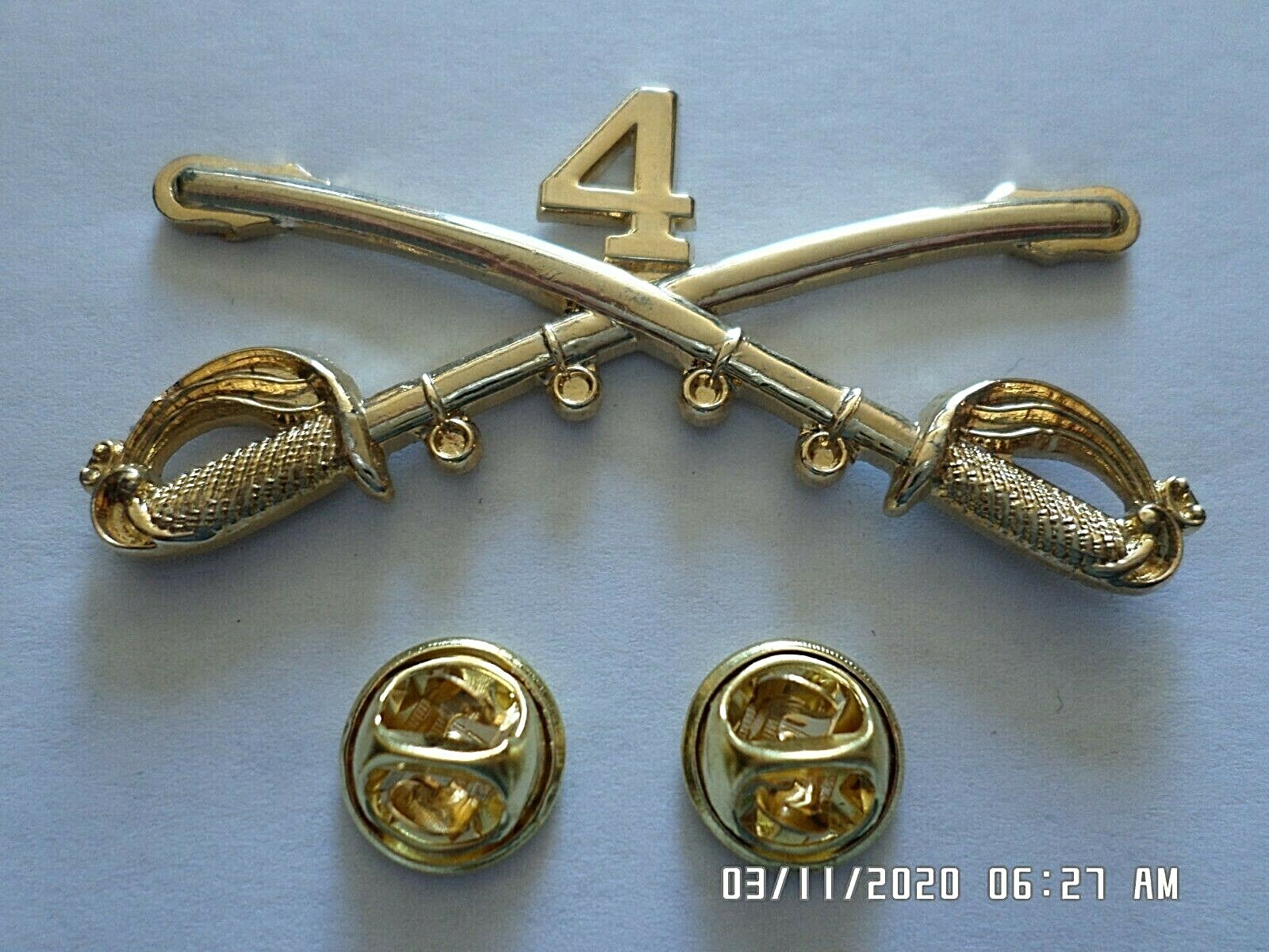 4th CAVALRY SWORDS SABERS MILITARY HAT PIN CAVALRY REGIMENT BADGE ROBERT E LEE
