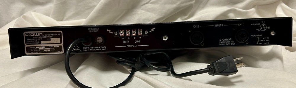 As Is Crown D75A Amplifier