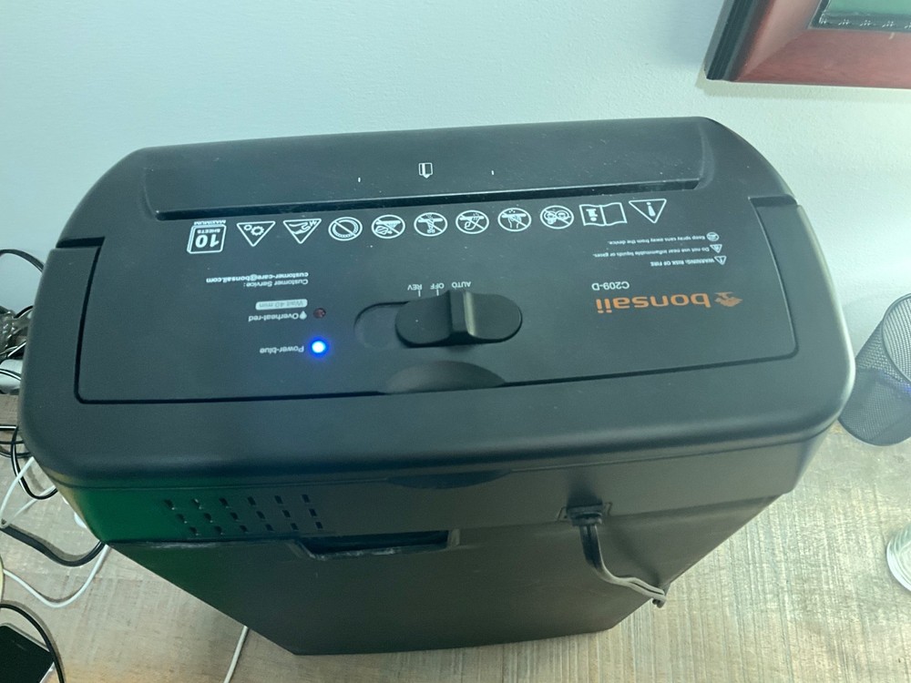 Bonsaii C209-D Black Cross Random Cuts 10 Sheets Maximum Paper Shredder