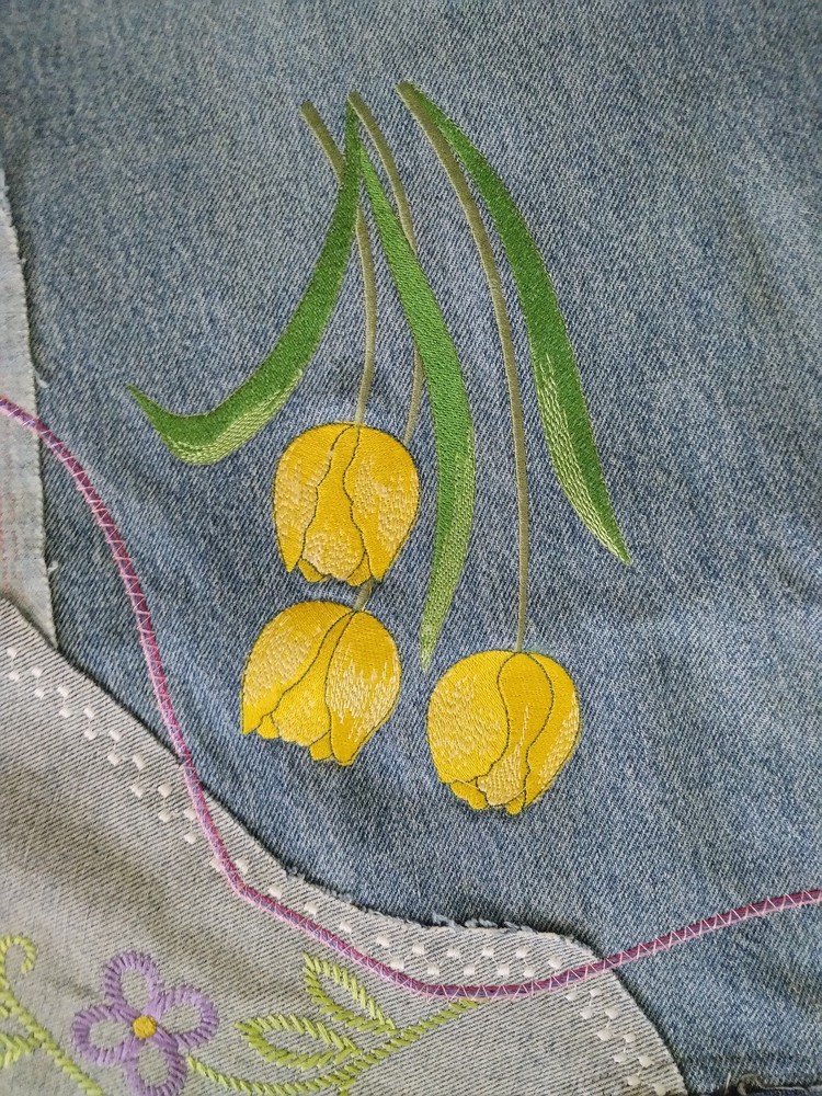Denim Patchwork Quilt with ruffle 58 x 44 in.