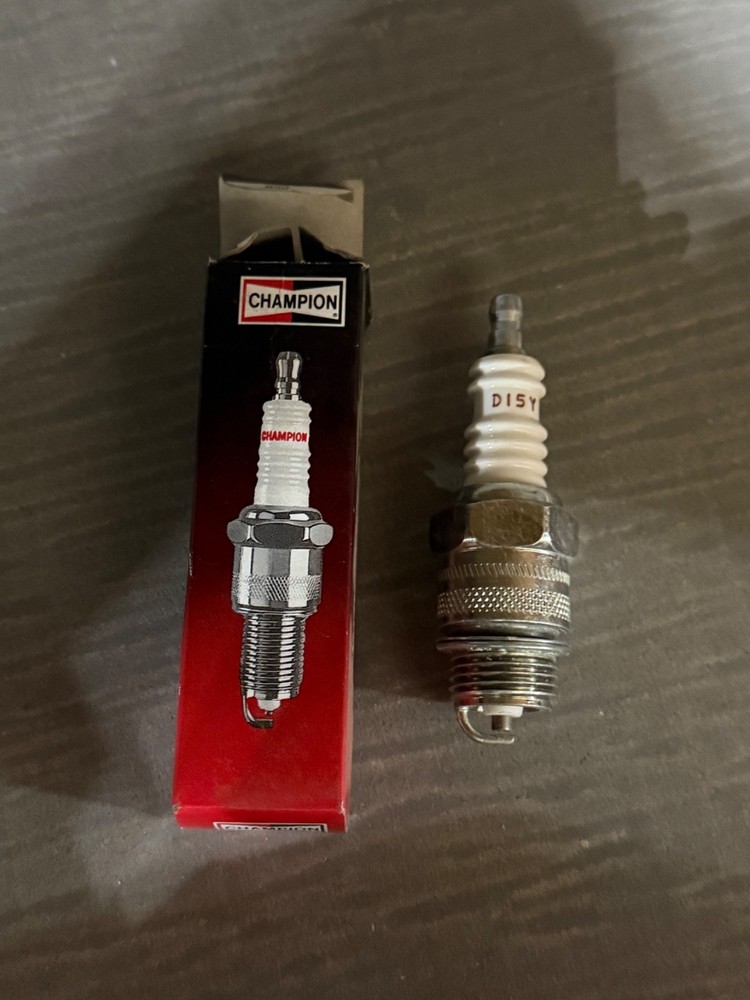 Champion 515 D15Y Spark Plug