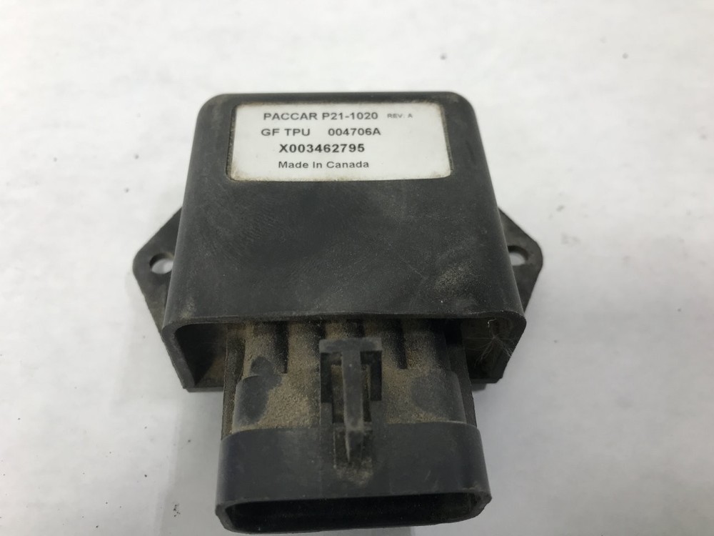 Peterbilt 387 Light Control Module - Used | P/N P211020