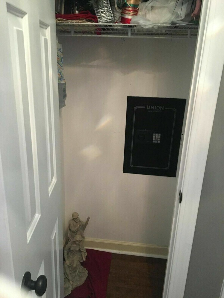 Safe Digital Wall Mounted Gun Security System Dual Lock Box Home Safe Security