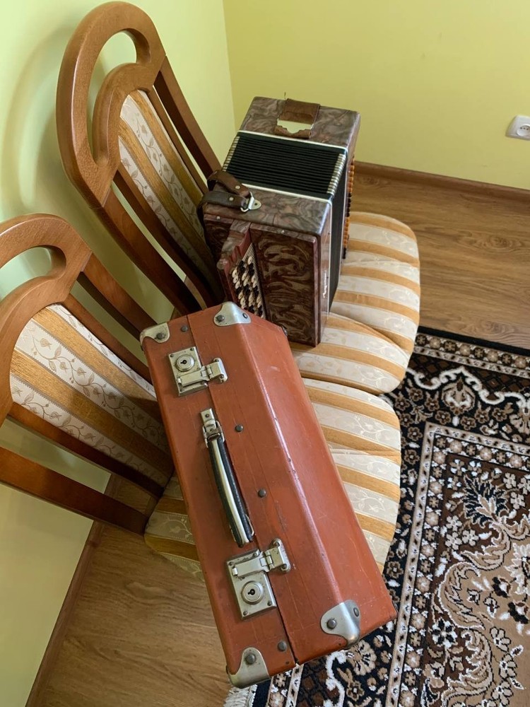 Баян Кремінне, хроматичний акордеон 100 басів, зроблено в Україні, народний музи