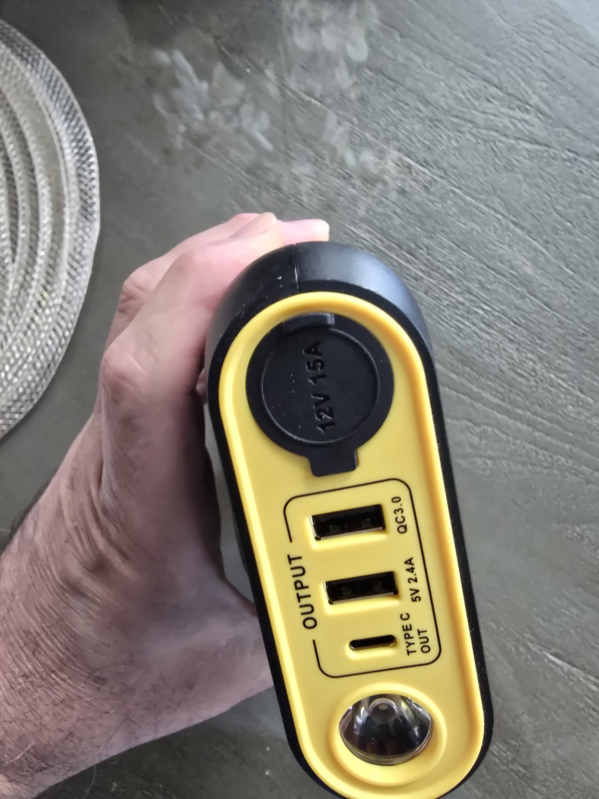 New Lion Energy Lion Cub GO Portable Power Unit 120Wh AC DC USB Solar