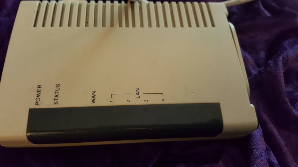 BROADBAND CABLE / DSL ROUTER CA37012955 00E098AED08C OOE098AED08D - READ BELOW !