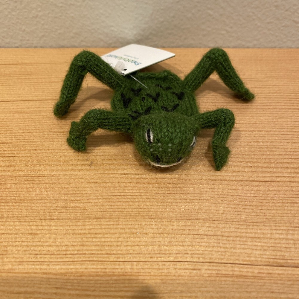 NWT Frog Finger Puppet Alpaca 2006 NOS