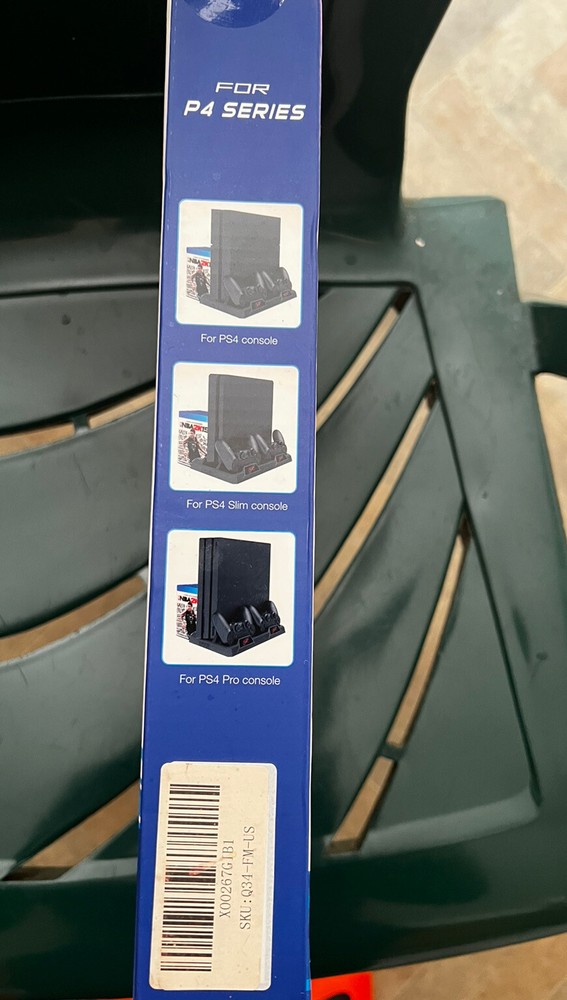 OIVO Regular Multi-functional Vertical Cooling Stand for PS4/ PS4 Slim/ PS4 Pro