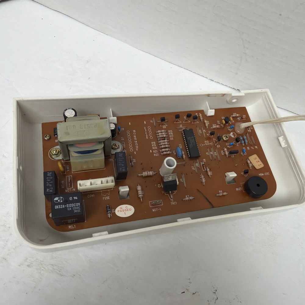 White Westinghouse Bread Maker Machine Control Panel with PCB for Model WTR-7000