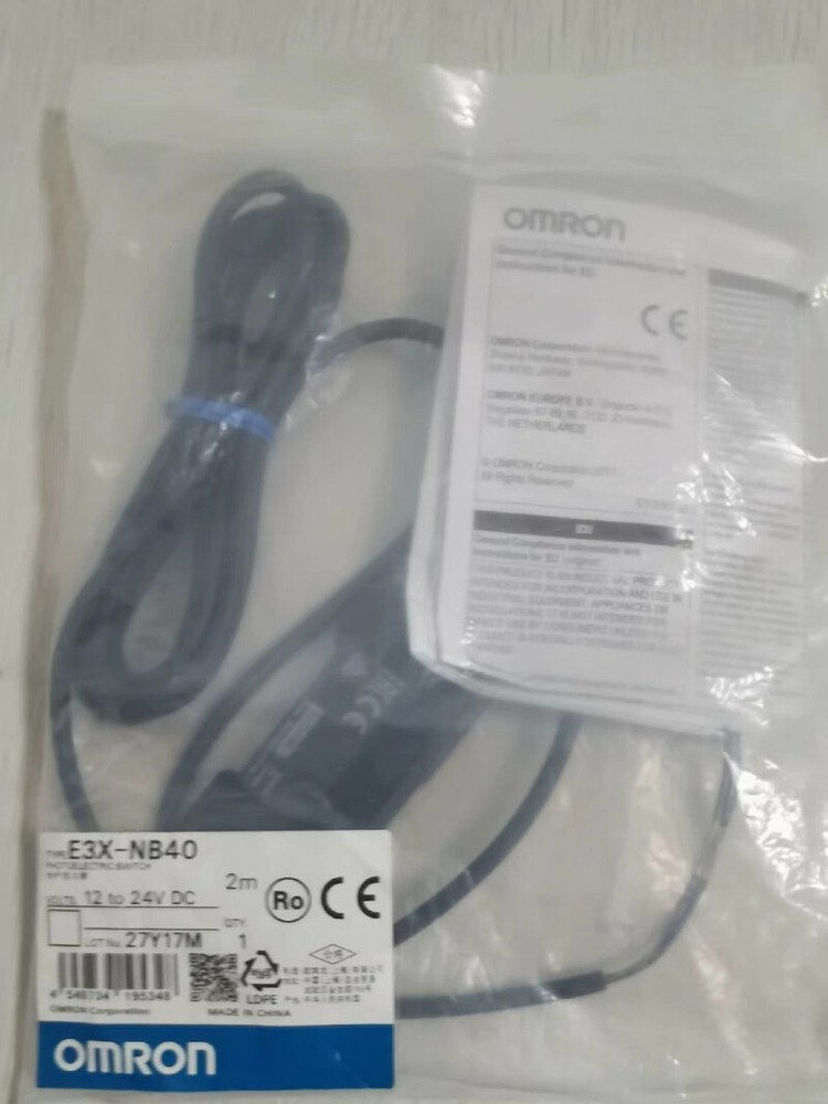 1pcs New Omron E3X-NB40 2M Optical fiber sensor