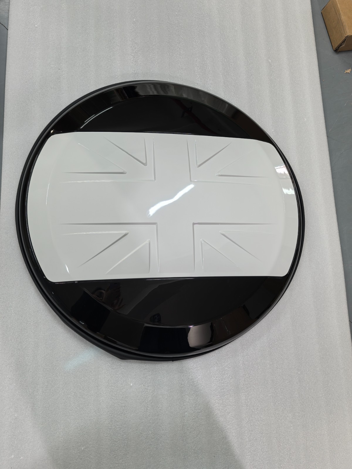 U.S. STOCK Fuji White Spare Tire Cover Fits Land Rover Defender 2020-2025 2026