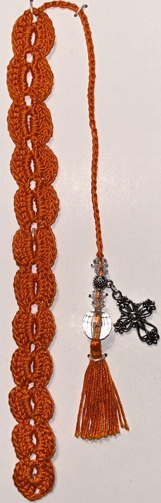 Crocheted Scallop Bookmark