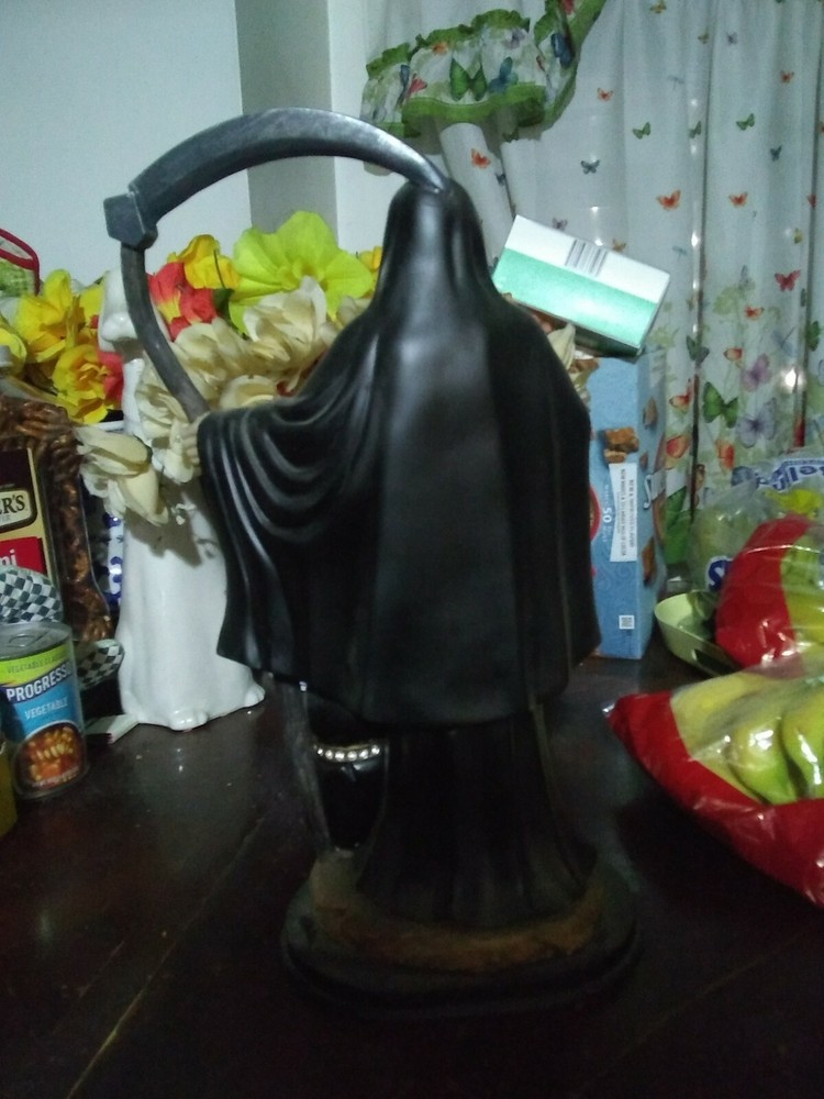Santa Muerte statue