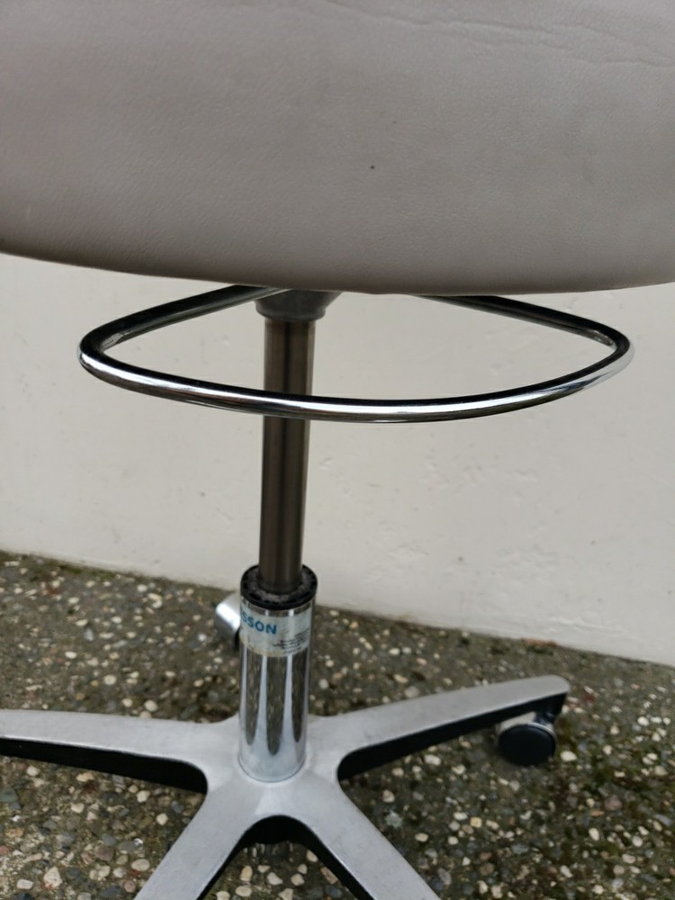 Mckesson 81 Doctor Assistant Stool Good Condition