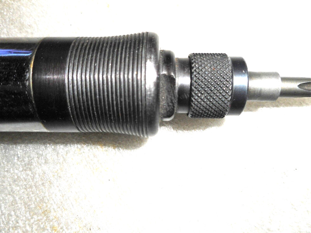 PNEUMATIC SCREWDRIVER, URYU (Japan) US 3.5