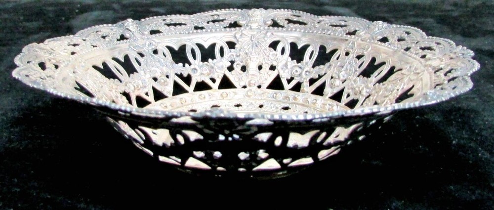 BEAUTIFUL VINTAGE GERMAN LACE SILVER RETICULATED CANDY DISH
