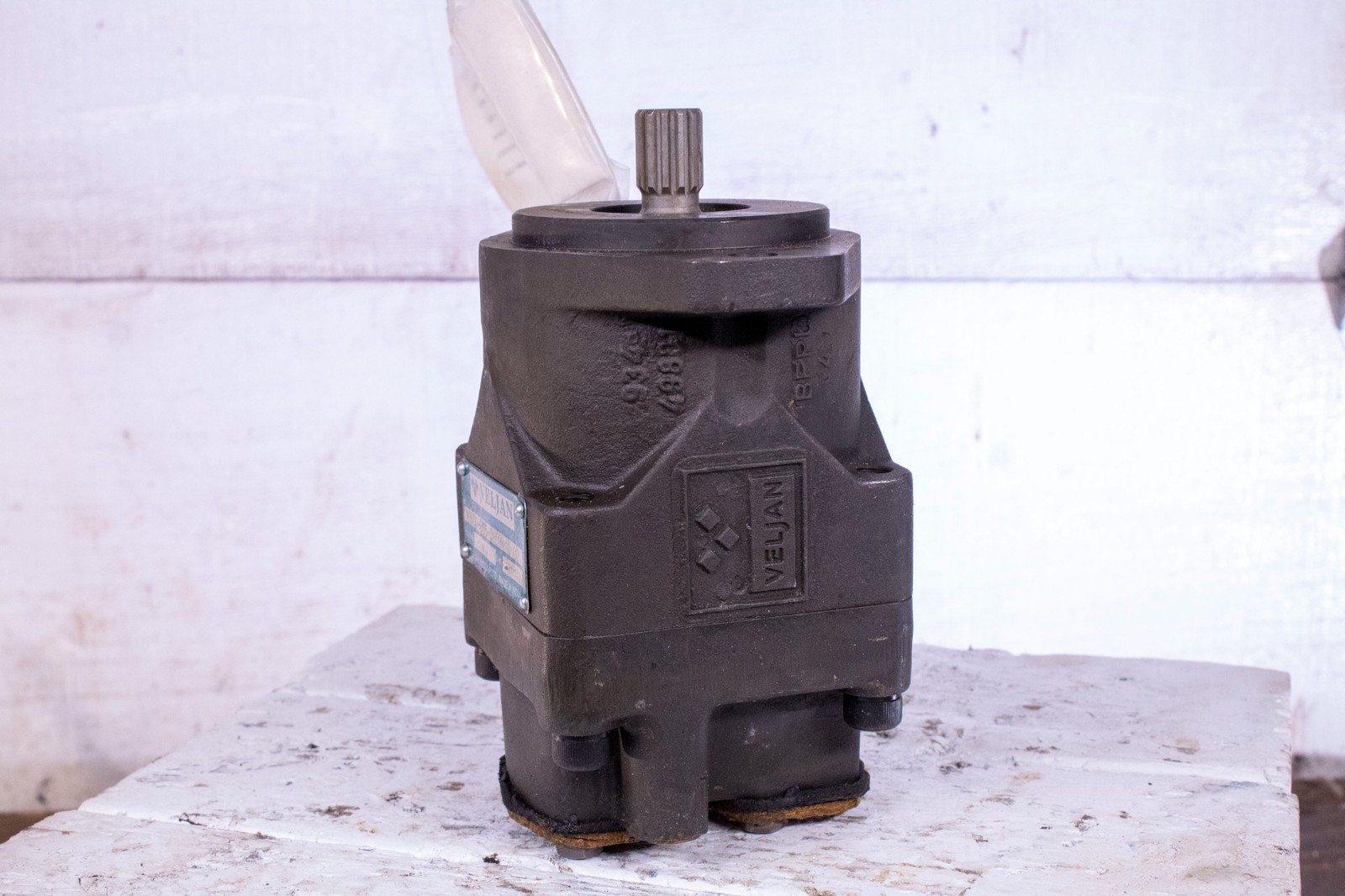 Veljan VM4C-055-3N00-A102 Hydraulic Pump