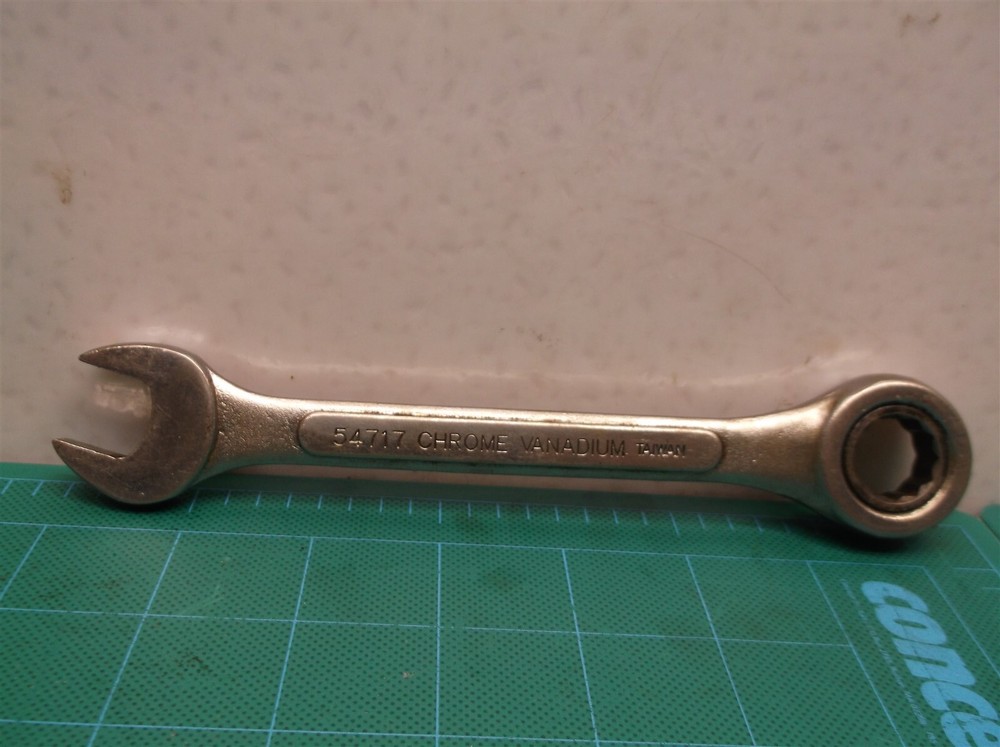 BENCHTOP 5/8" BOX END ratchet WRENCH