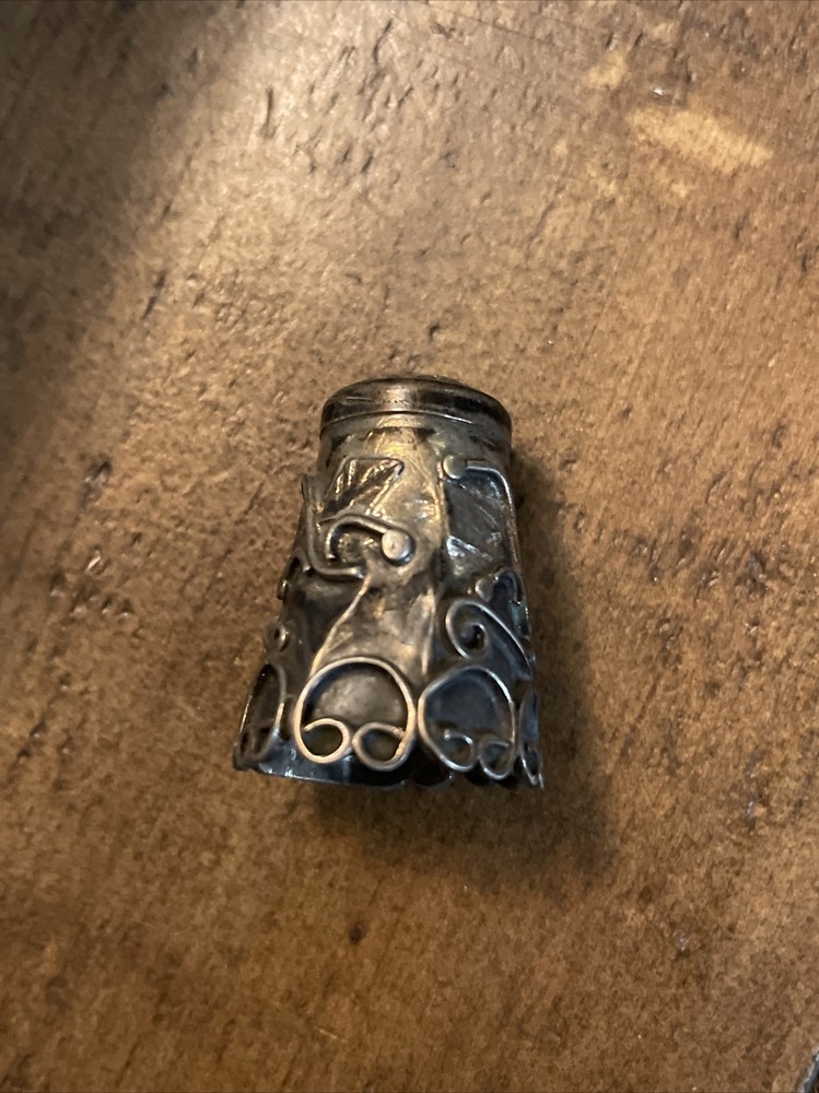 Heavily Patterned Scene Design THIMBLE Sterling Silver