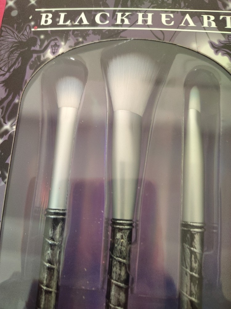 BlackHeart Makeup Brush Set