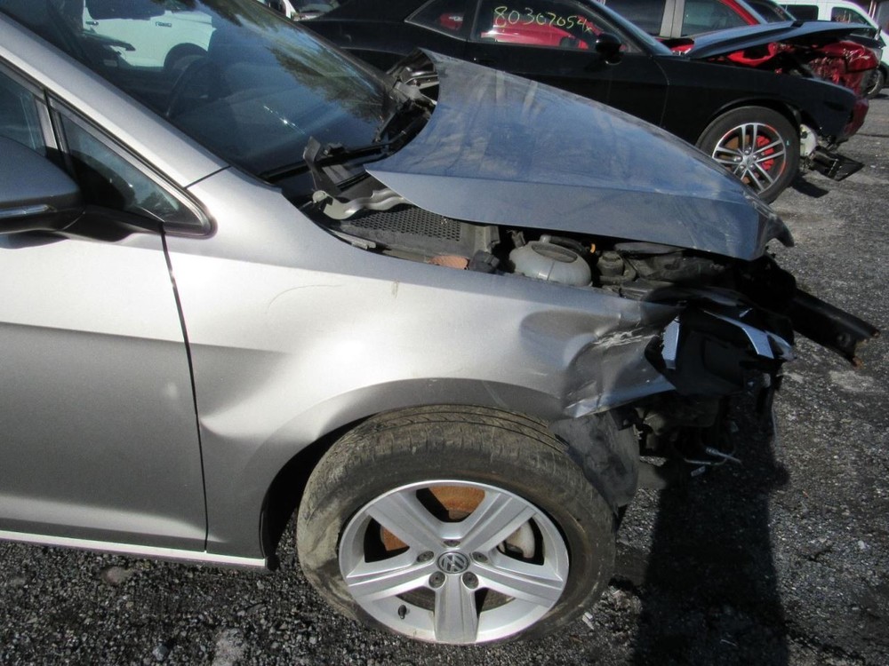 GOLF 2017 Glove Box 1017546