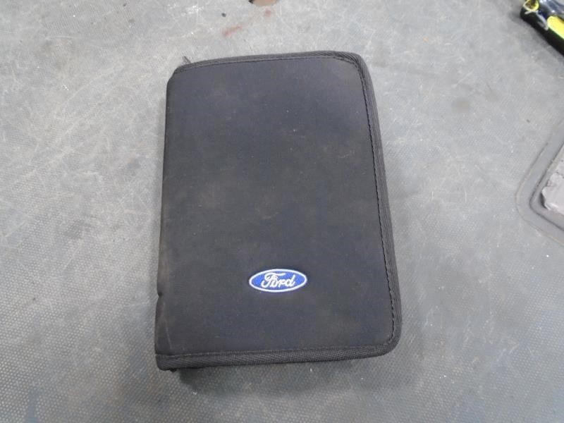 EXPLORER 2002 Owners Manual 1377761