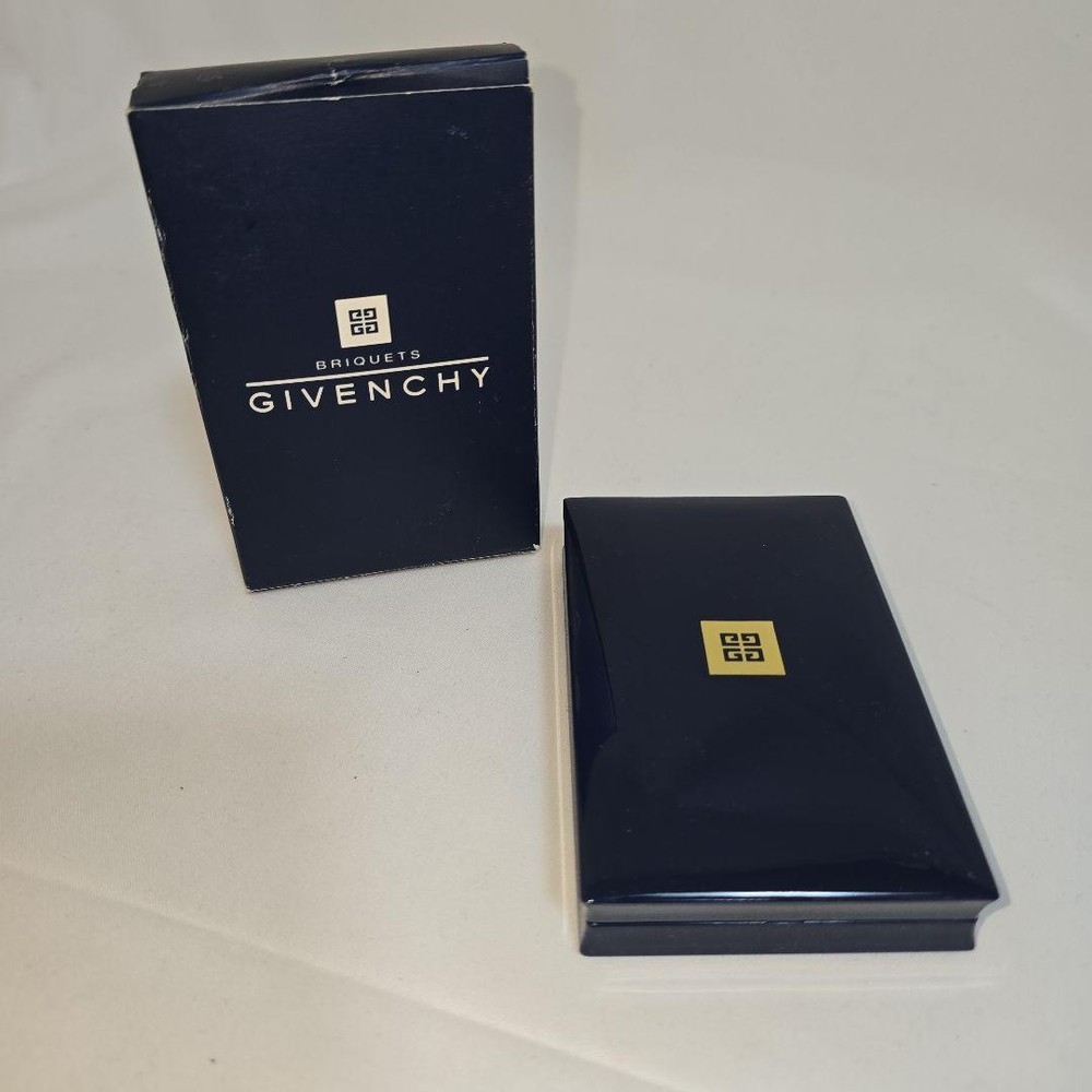 GIVENCHY lighter