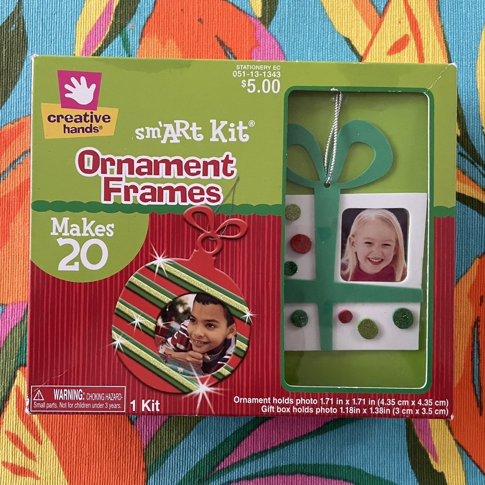Creative Hands sm'Art Kit Foam Holiday Ornament Frames, 2 Styles/Makes 20
