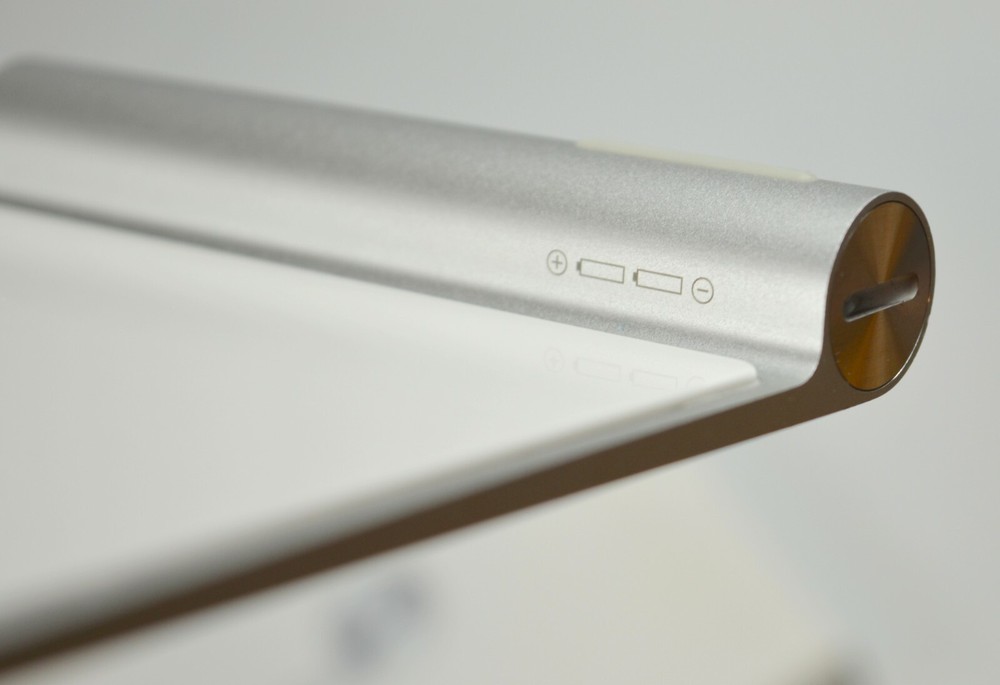 APPLE Wireless Keyboard - Bluetooth Technology MC184LL/A